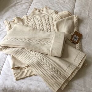 Cyrus Elegant Cream Knitwear